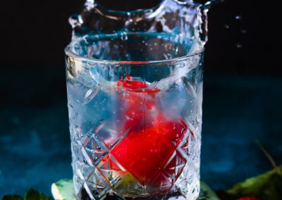 splash-water-drink-strawberry-glass-chilled