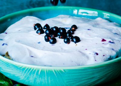 Blackcurrants-trifle-dessert-creamy
